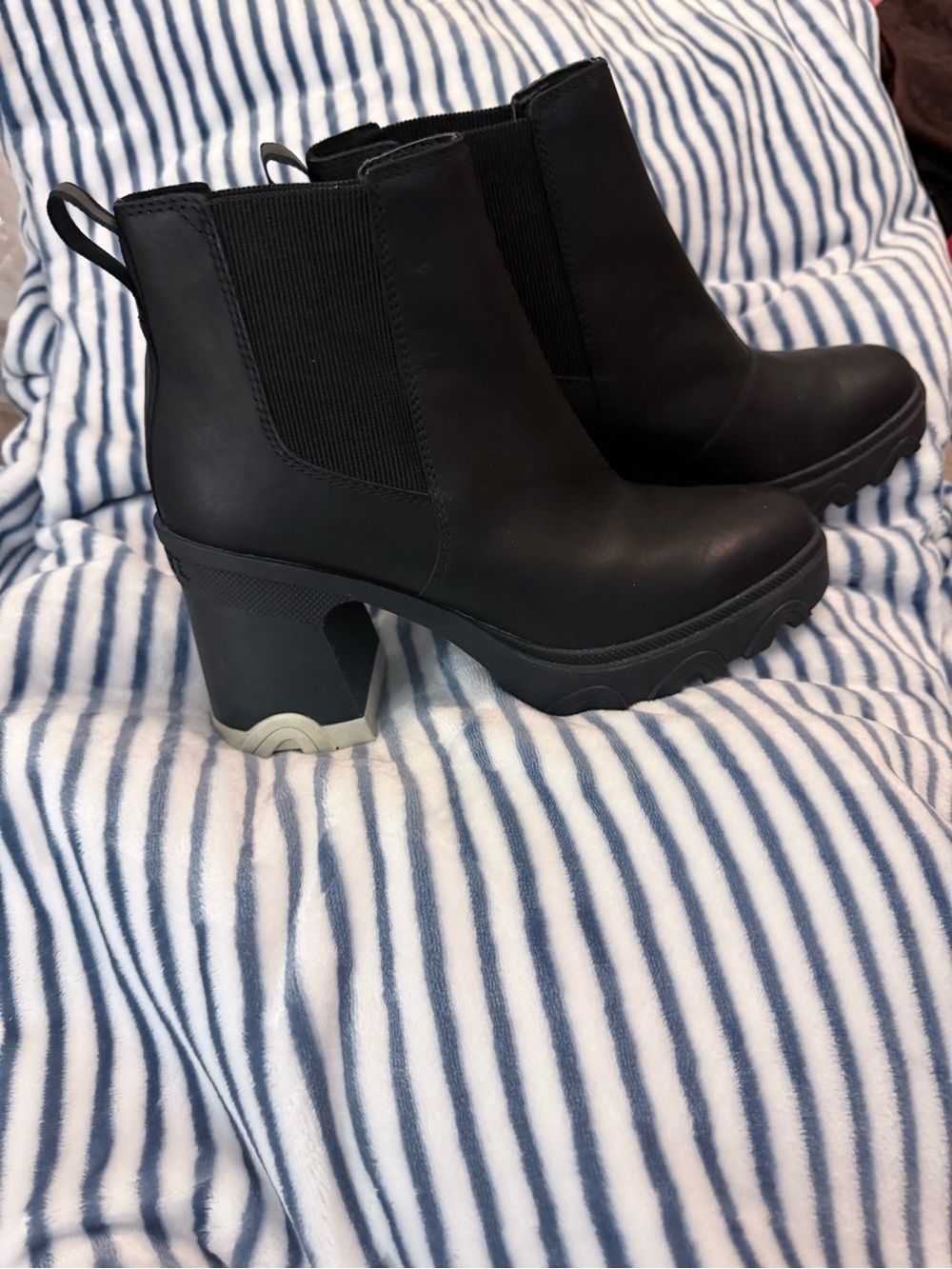 Sorel Black Chelsea-Style Ankle Boots